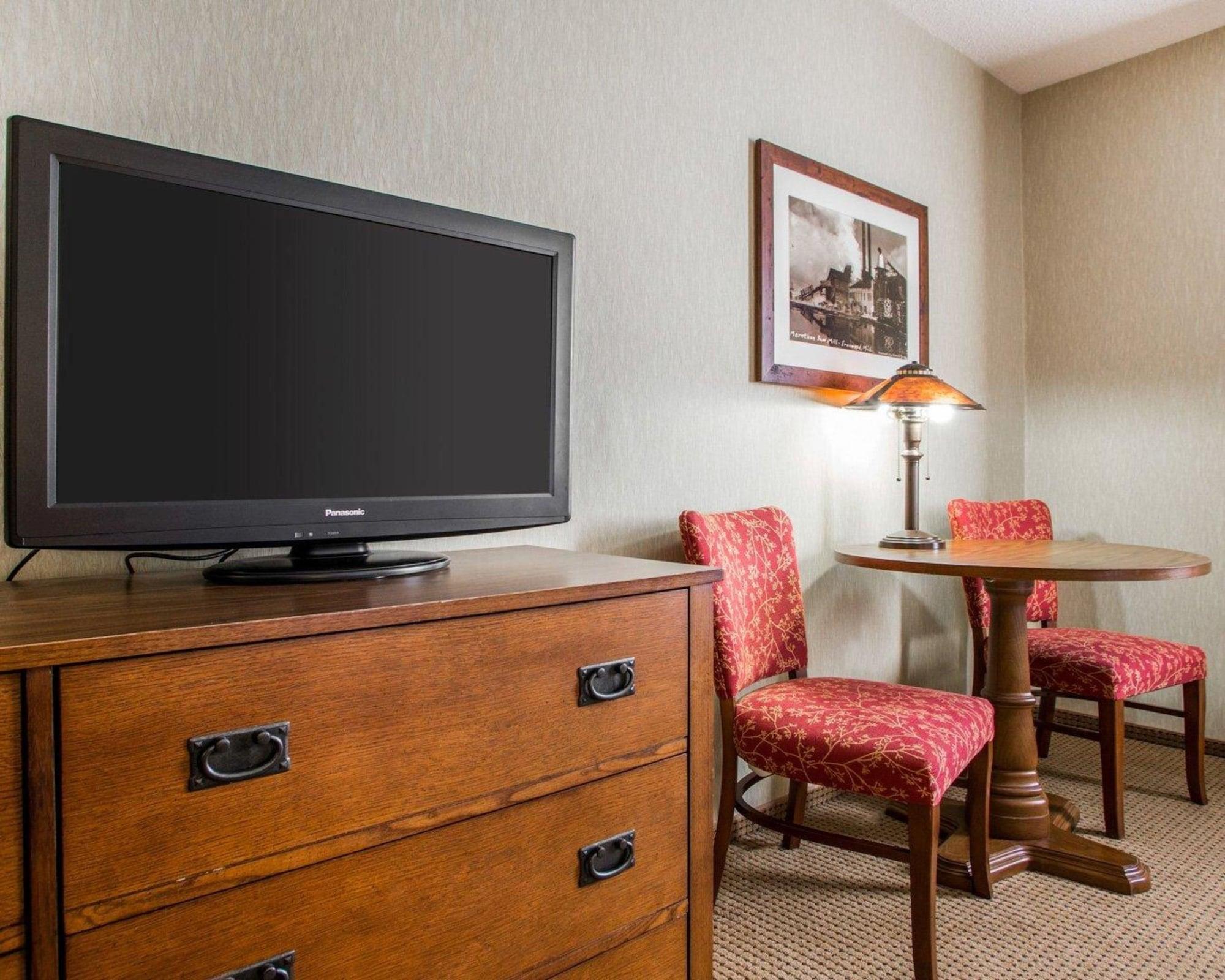 Quality Inn Ironwood Buitenkant foto