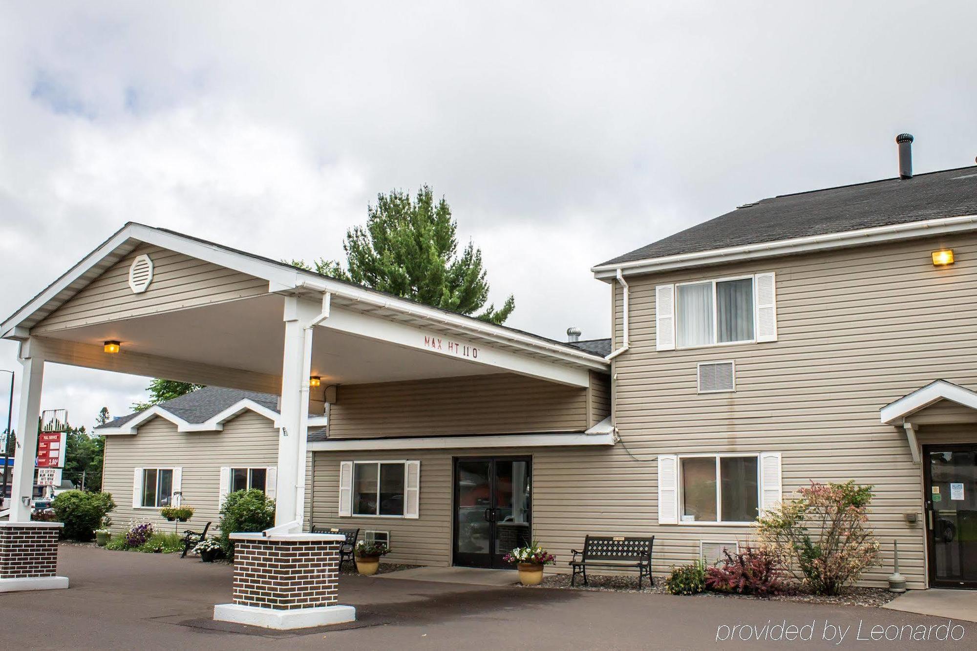 Quality Inn Ironwood Buitenkant foto