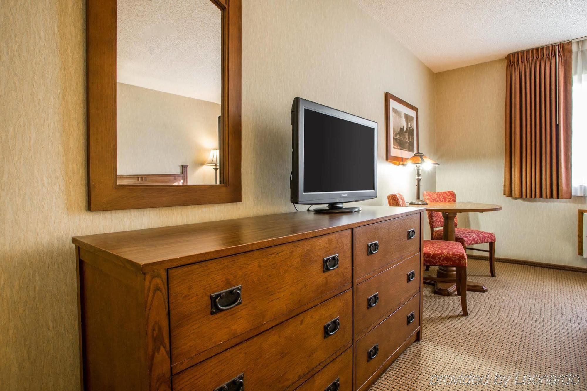 Quality Inn Ironwood Buitenkant foto